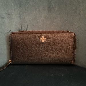 Tory Burch Zipper Wallet